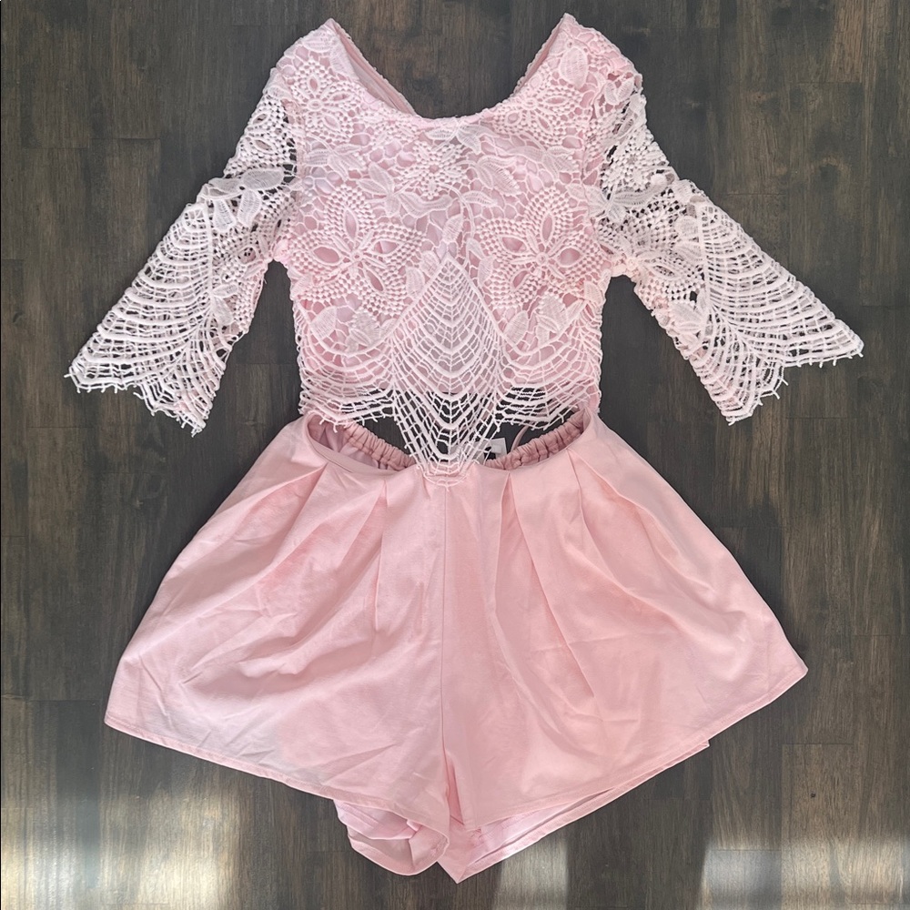 SOLARIS Pink Lace Romper